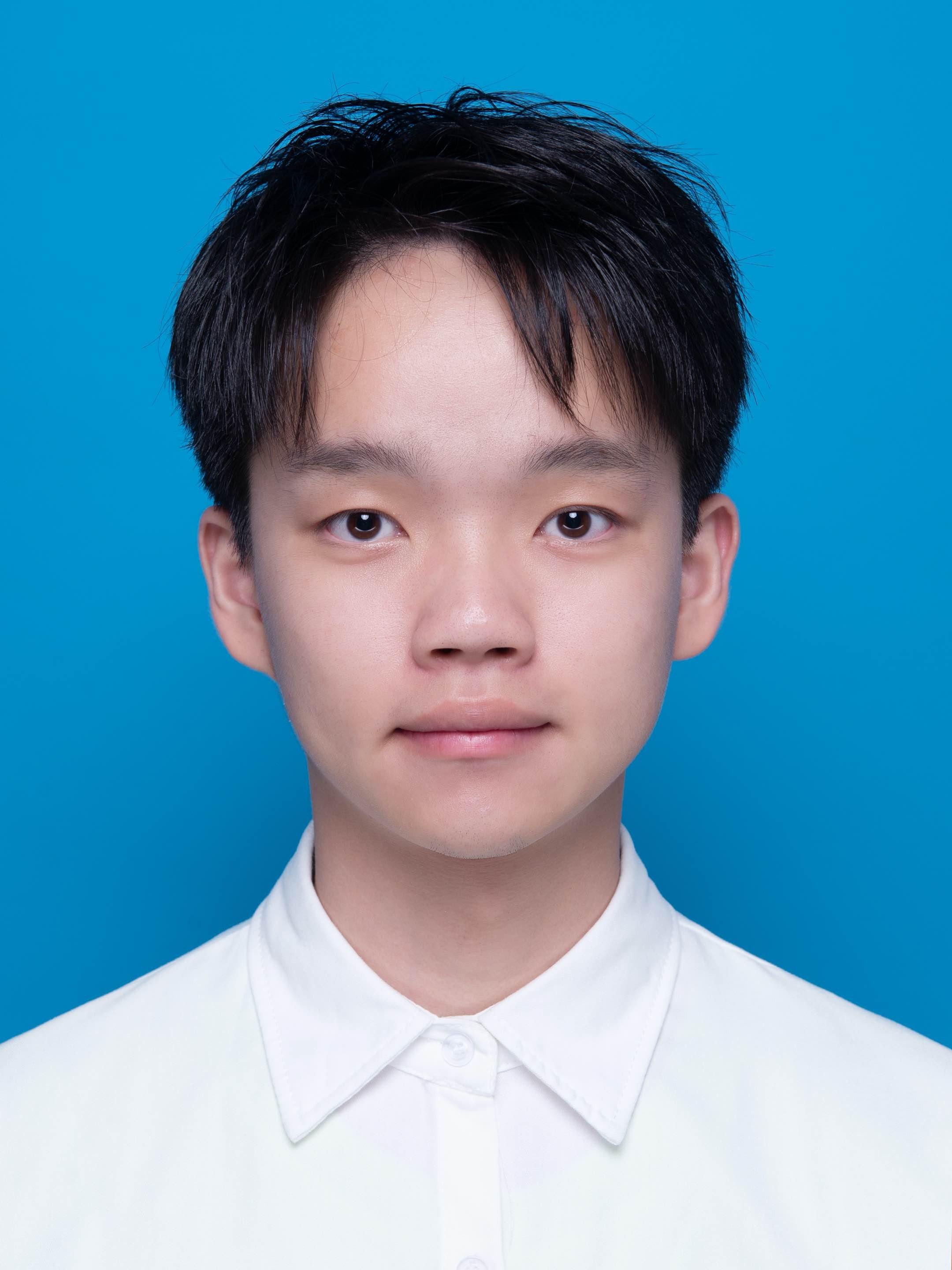 吕赢俊 